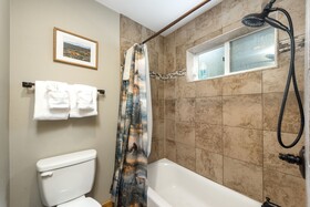 The 4 Seasons Inn
