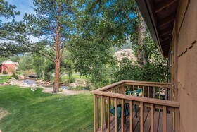 The 4 Seasons Inn