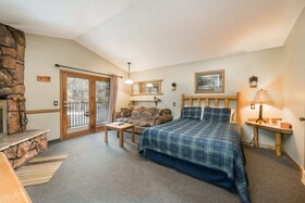 The 4 Seasons Inn