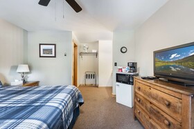 The 4 Seasons Inn
