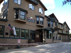 The Historic Crags Lodge