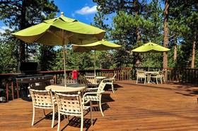 The Historic Crags Lodge