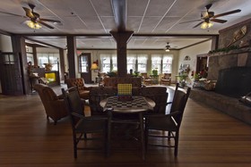 The Historic Crags Lodge