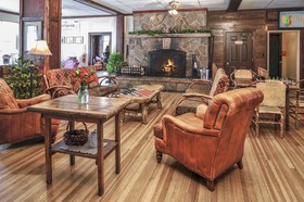 The Historic Crags Lodge