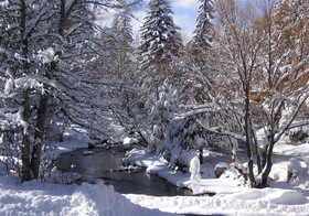 Highland Haven Creekside Inn