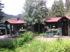 Highland Haven Creekside Inn