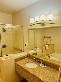 A Riverside Inn Travelodge by Wyndham