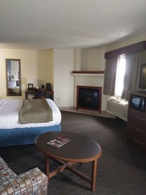 AmericInn by Wyndham Windsor Ft. Collins