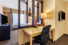 Cambria Suites Fort Collins