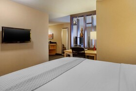 Cambria Suites Fort Collins