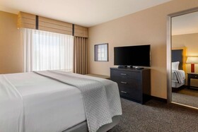 Cambria Suites Fort Collins