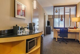 Cambria Suites Fort Collins