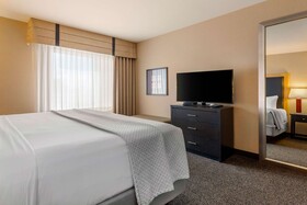 Cambria Suites Fort Collins