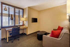 Cambria Suites Fort Collins