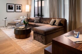 The Elizabeth Hotel