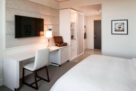 The Elizabeth Hotel