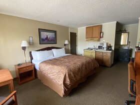 Snowshoe Motel