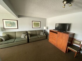 Snowshoe Motel