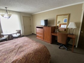 Snowshoe Motel