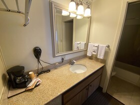 Snowshoe Motel