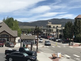 Snowshoe Motel