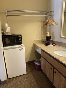 Snowshoe Motel