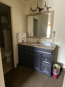 Snowshoe Motel
