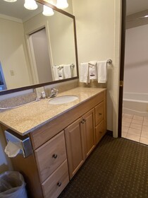 Snowshoe Motel