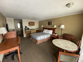 Snowshoe Motel