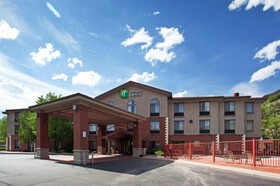 Holiday Inn Express Glenwood Springs (Aspen Area)