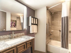 La Quinta Inn & Suites by Wyndham Glenwood