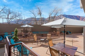 La Quinta Inn & Suites by Wyndham Glenwood