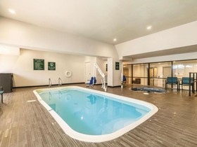 La Quinta Inn & Suites by Wyndham Glenwood
