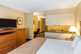 Quality Inn & Suites on the River