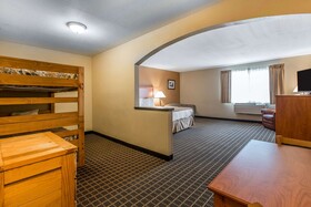 Quality Inn & Suites on the River