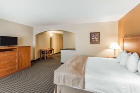 Quality Inn & Suites on the River