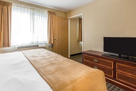Quality Inn & Suites on the River