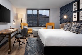 Eddy Taproom And Hotel