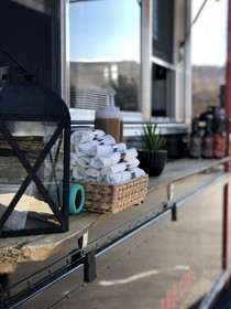 Eddy Taproom And Hotel