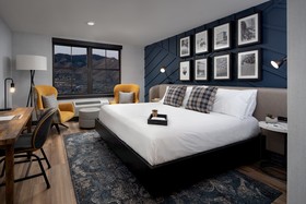 Eddy Taproom And Hotel
