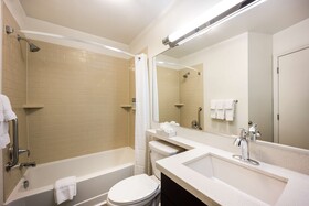 Sonesta Simply Suites Denver West Federal Center
