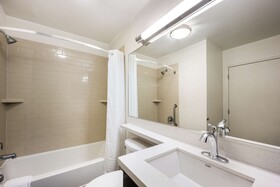 Sonesta Simply Suites Denver West Federal Center