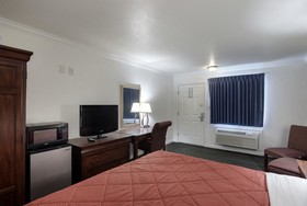 1st Interstate Inn