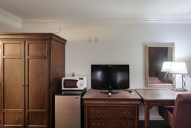 1st Interstate Inn