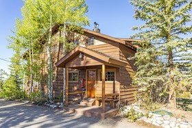 Grand Lake Lodge