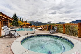 Grand Lake Lodge