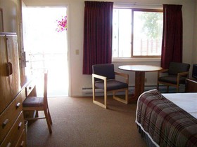 Western Riviera Lakeside Lodging & Events