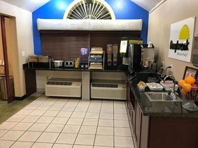 Days Inn by Wyndham Greeley
