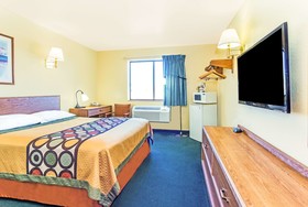 Super 8 by Wyndham Greeley