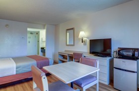 Motel 6 Denver South - South Tech Center